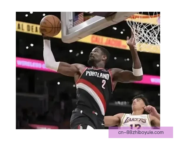 艾顿眼伤晒自拍雷迪克笑称海盗