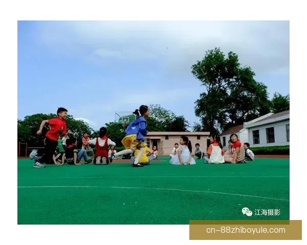 母亲眼中的幸福四十年看他踢球